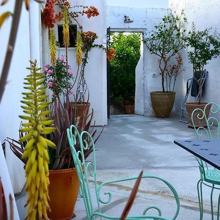 Bed and Breakfast Il Giardino Grottaglie Exterior foto