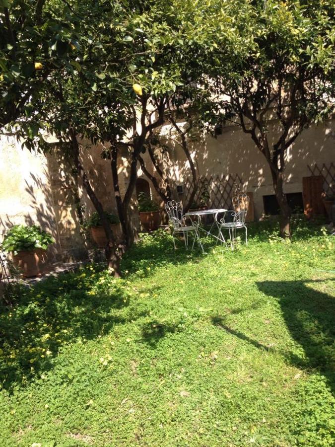Bed and Breakfast Il Giardino Grottaglie Exterior foto